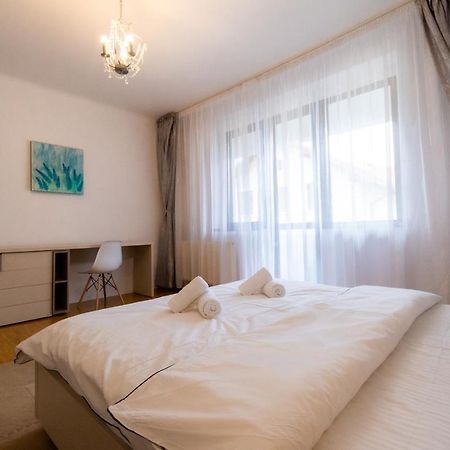 Ardor Apt - Bright And Secluded Apartment In The Heart Of Old Town 브라쇼브 외부 사진