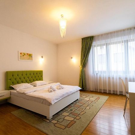 Ardor Apt - Bright And Secluded Apartment In The Heart Of Old Town 브라쇼브 외부 사진