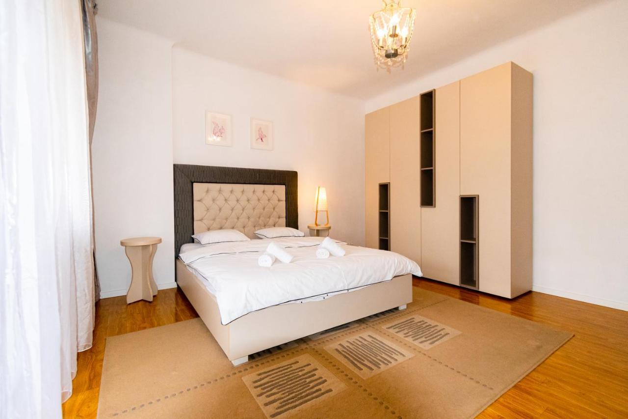 Ardor Apt - Bright And Secluded Apartment In The Heart Of Old Town 브라쇼브 외부 사진