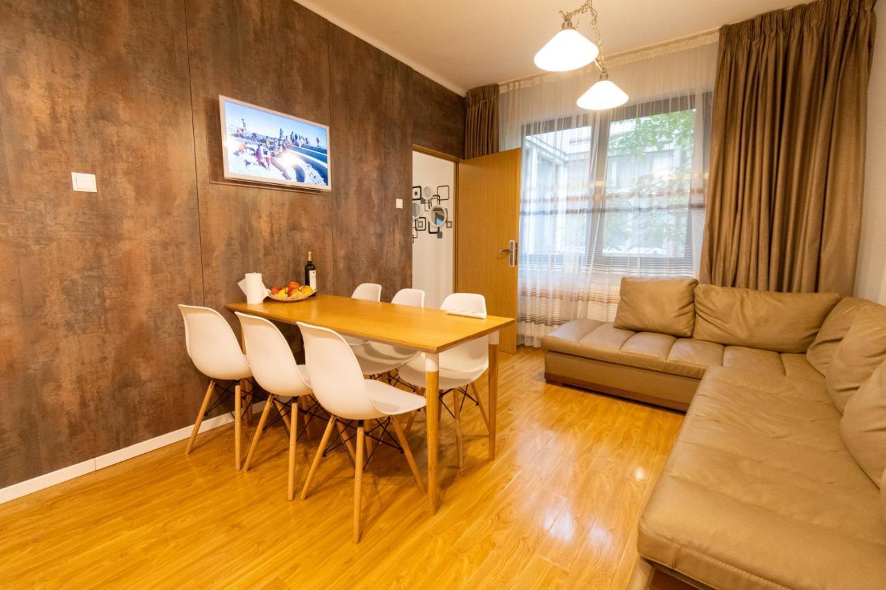 Ardor Apt - Bright And Secluded Apartment In The Heart Of Old Town 브라쇼브 외부 사진